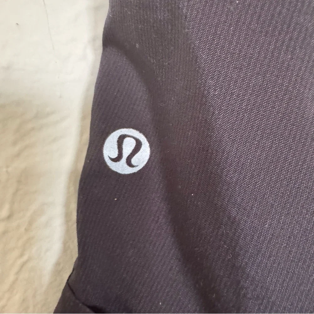 Lululemon Spring Break Away Black Shorts Size 8 - Picture 7 of 8